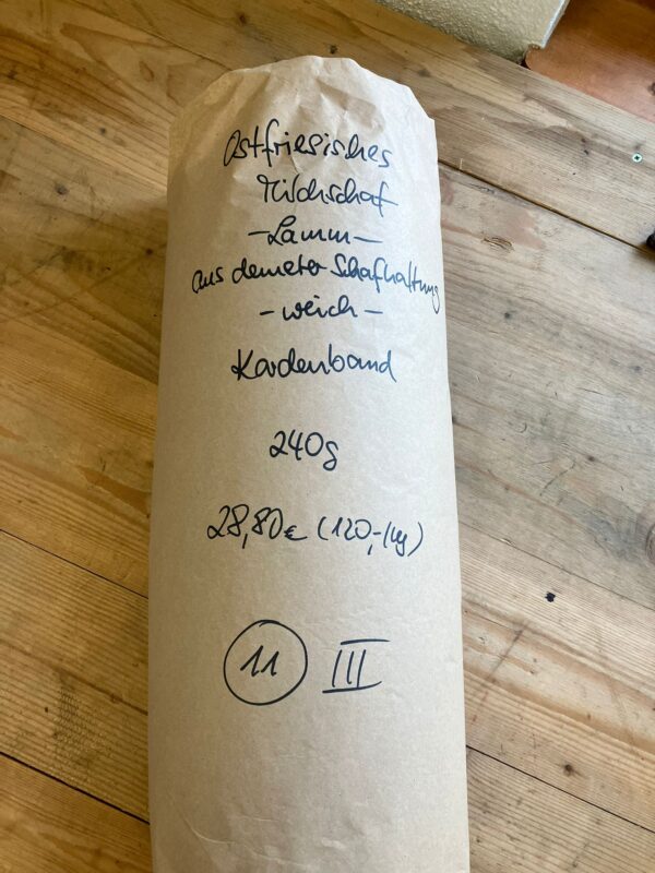 Kardenband Ostfriesisches Milchschaf Lamm aus demeter Schafhaltung. Weich.   11/III – Bild 2