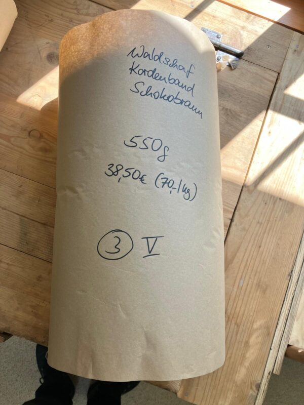 Waldschaf Schokobraun (V/3) – Bild 2