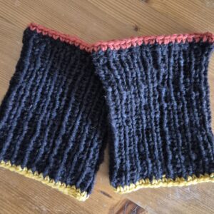 Beinstulpen Waldschaf Braun mit Umrandung